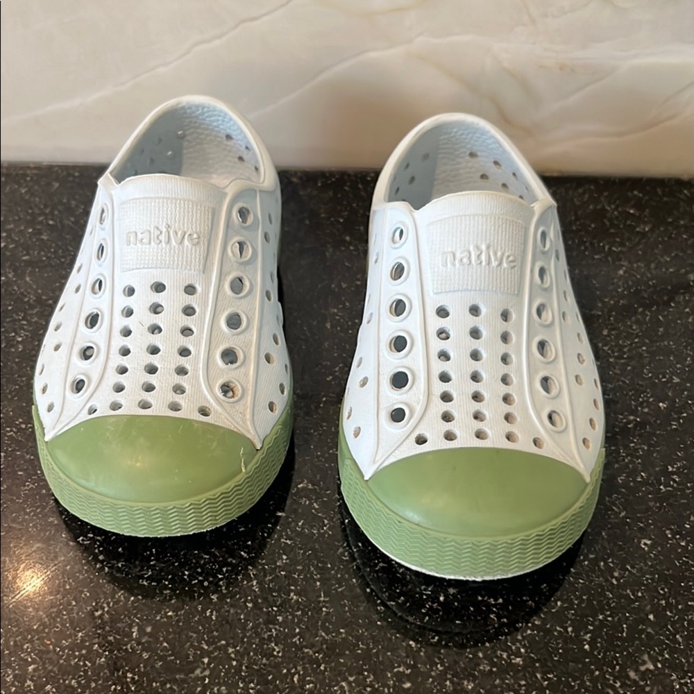 Native Kids Shoes in White and Green